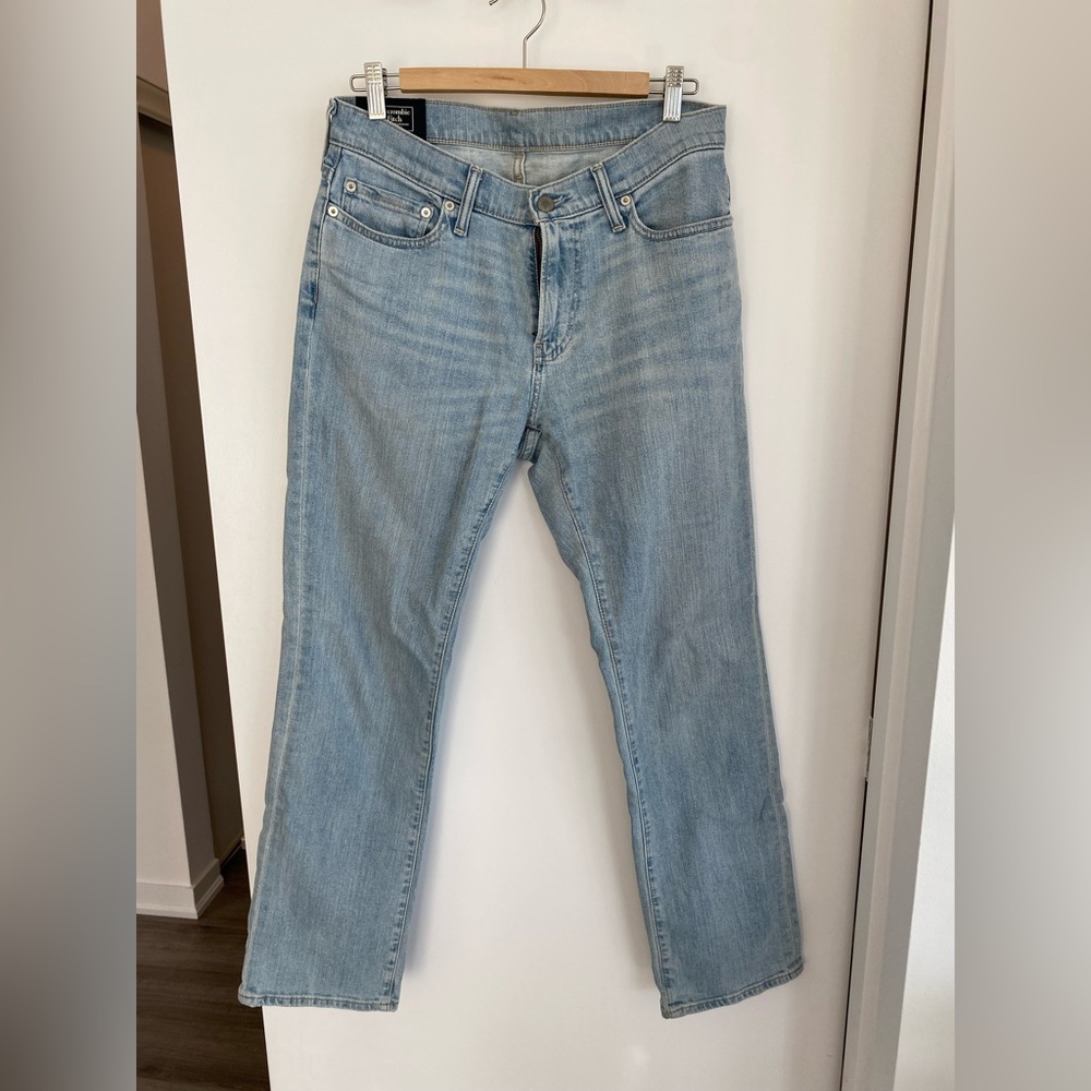 Abercrombie Kennan Straight Stretch High Rise Jeans